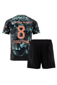 Bayern Munich Leon Goretzka #8 Babyklær Borte Fotballdrakt til barn 2024-25 Korte ermer (+ Korte bukser)